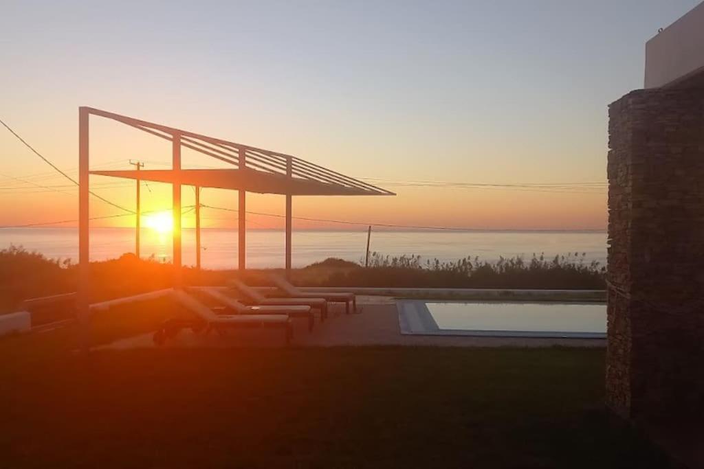 Cristelia Seafront & Pool Villa Лакания Экстерьер фото