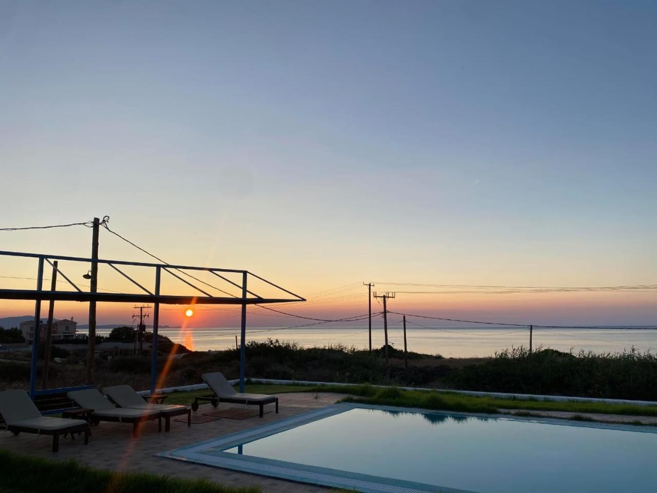 Cristelia Seafront & Pool Villa Лакания Экстерьер фото