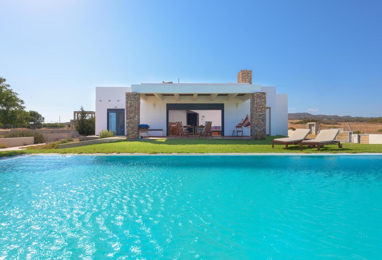 Cristelia Seafront & Pool Villa Лакания Экстерьер фото